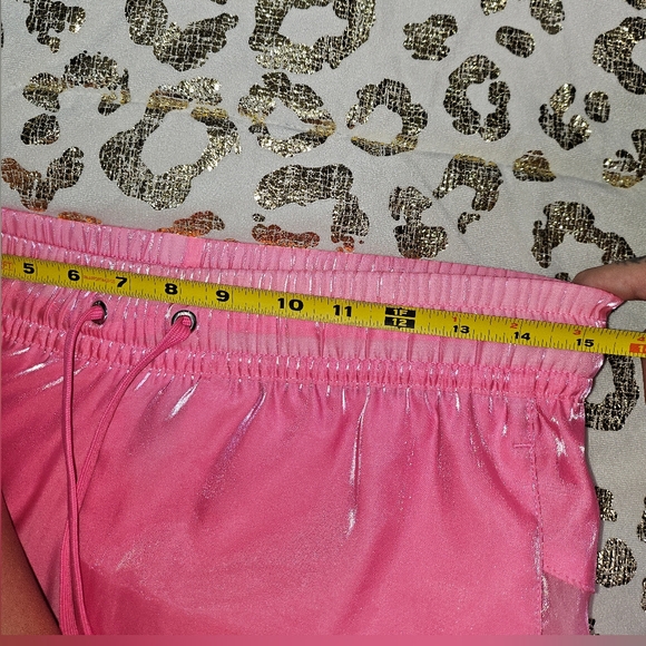 Rare Nike Pink Satin Mesh Athletic Workout Sports Shorts Womens Extra Small XS - Picture 7 of 10